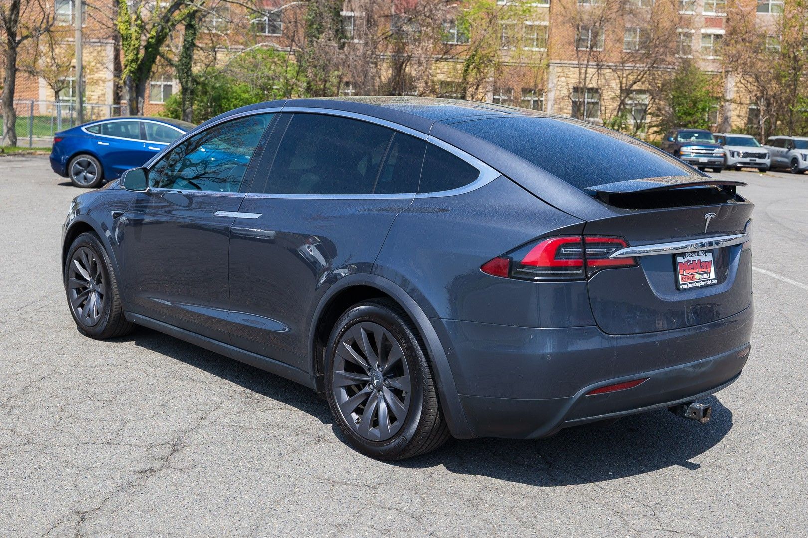 View vehicle photo 7