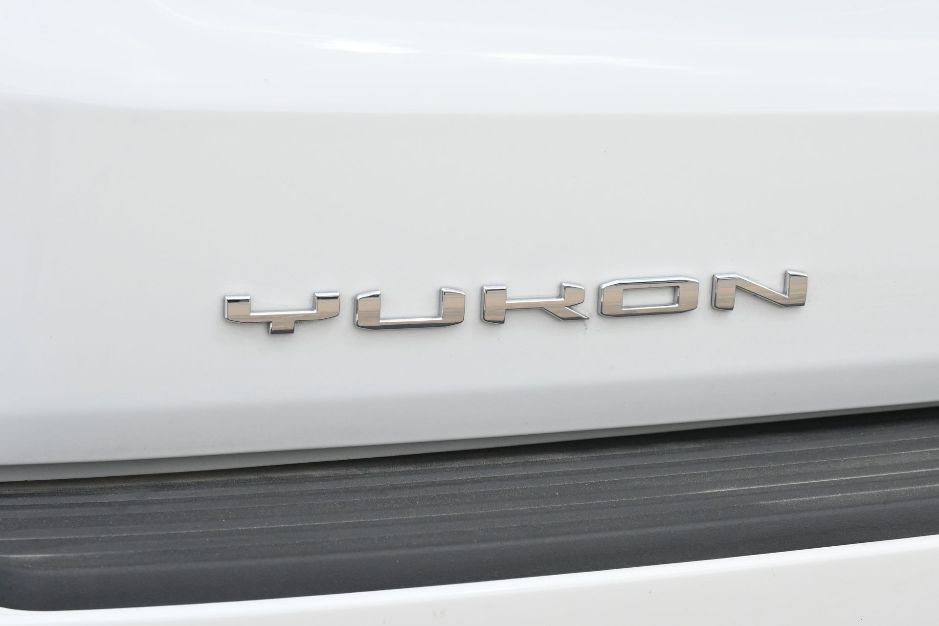 2026 GMC Yukon AT4 Ultimate White at Central Houston Nissan