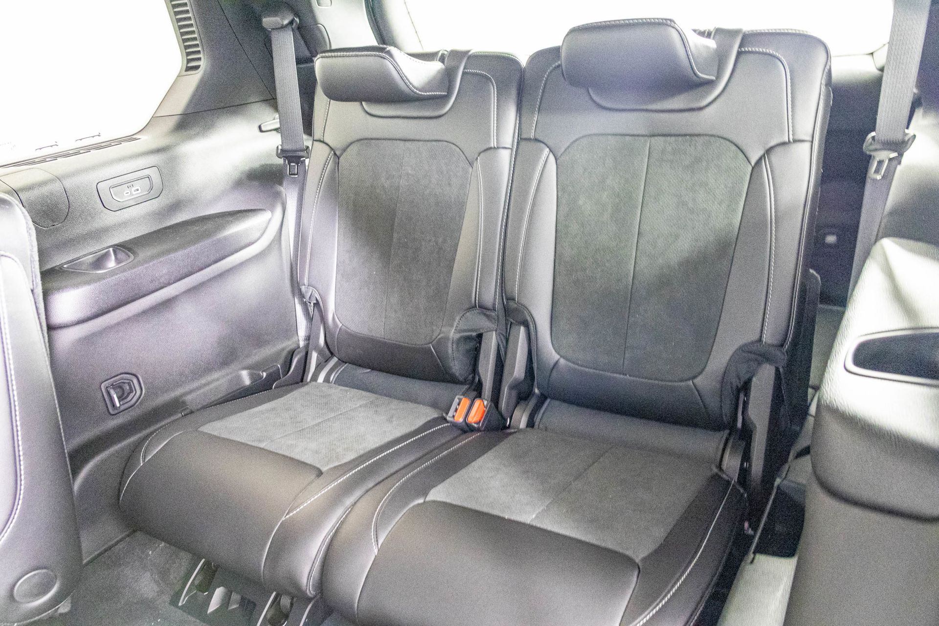 2025 JEEP GRAND CHEROKEE L - Image 29