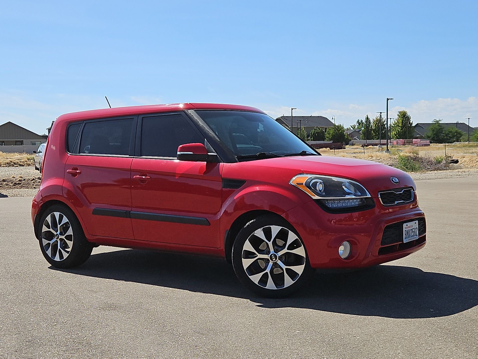 Molten 2013 Kia Soul Wagon Front-Wheel Drive Automatic