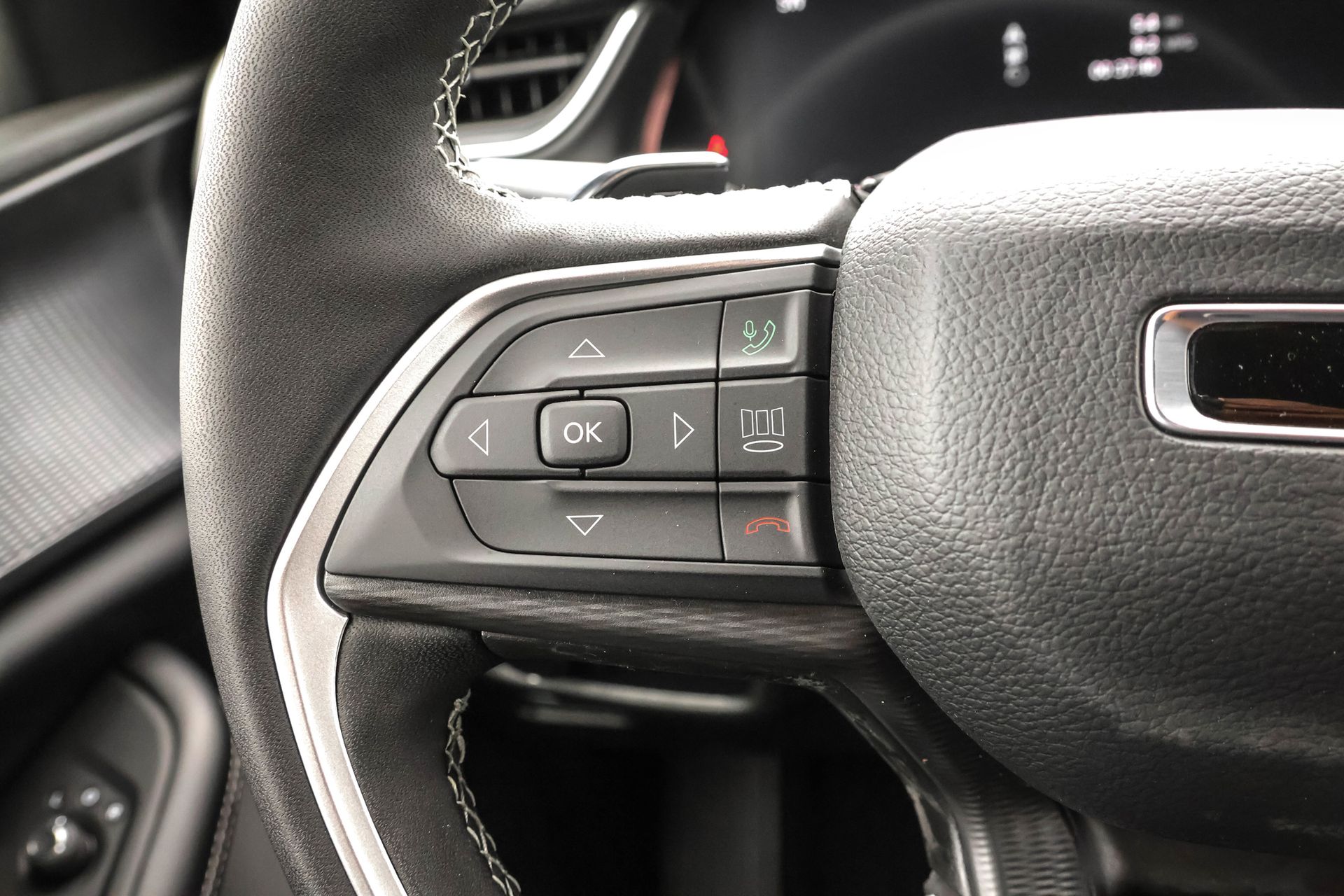 2025 JEEP GRAND CHEROKEE L - Image 26