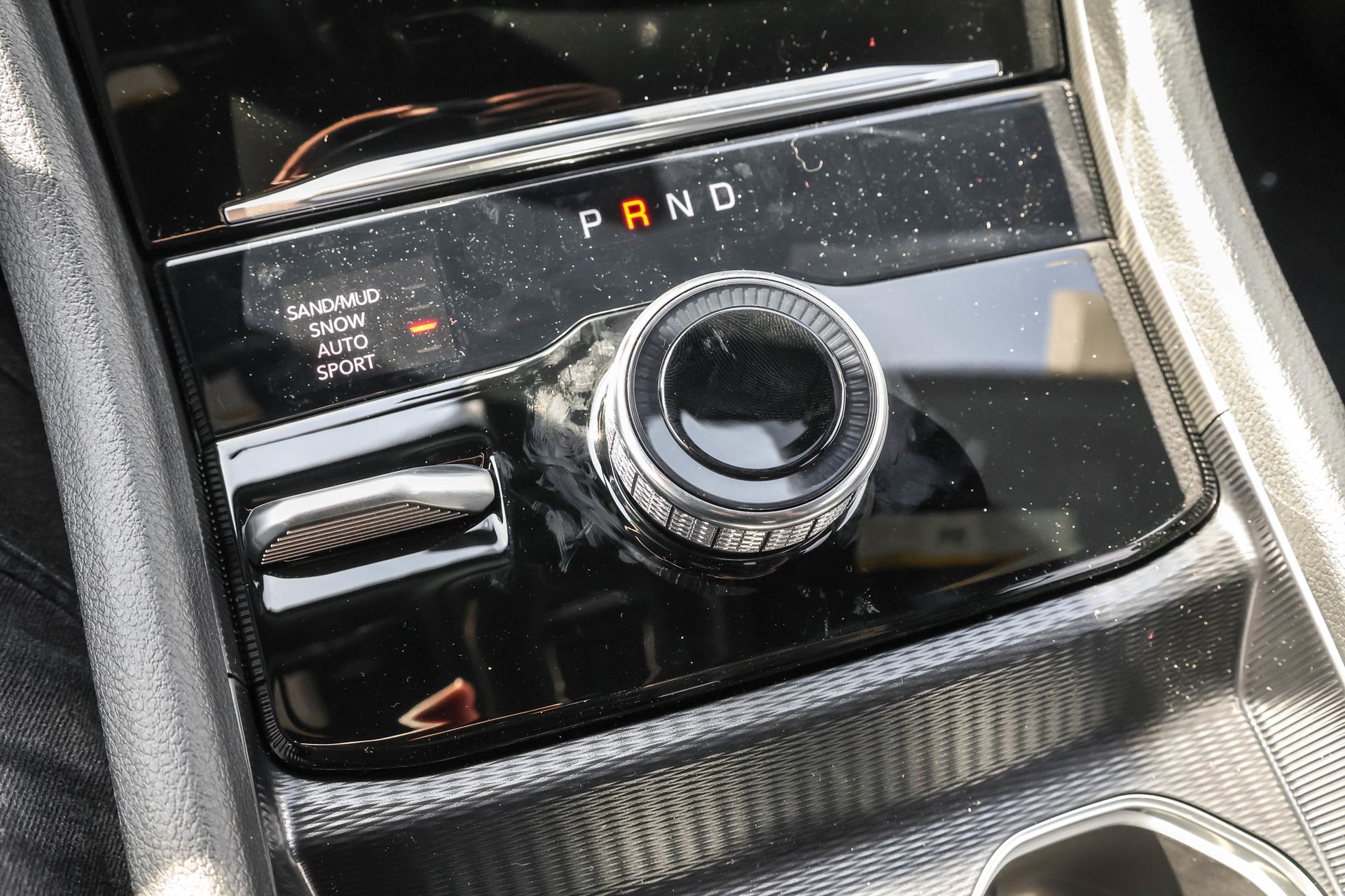 2025 JEEP GRAND CHEROKEE - Image 21