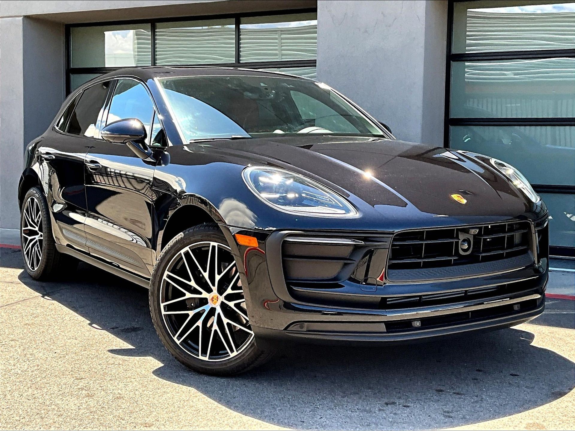 2025 Macan picture #8