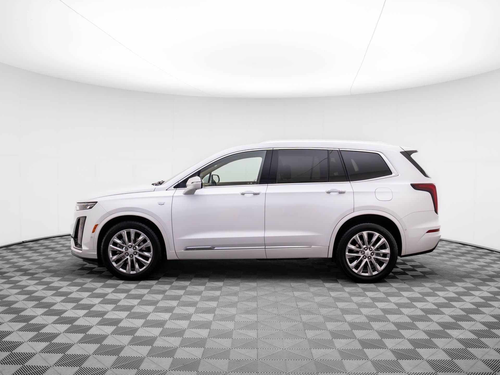 2022 Cadillac XT6 Premium Luxury photo