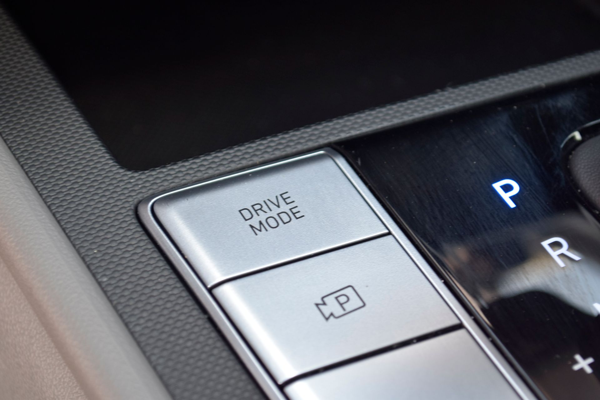 2024 Hyundai Elantra SEL Black at Community Honda