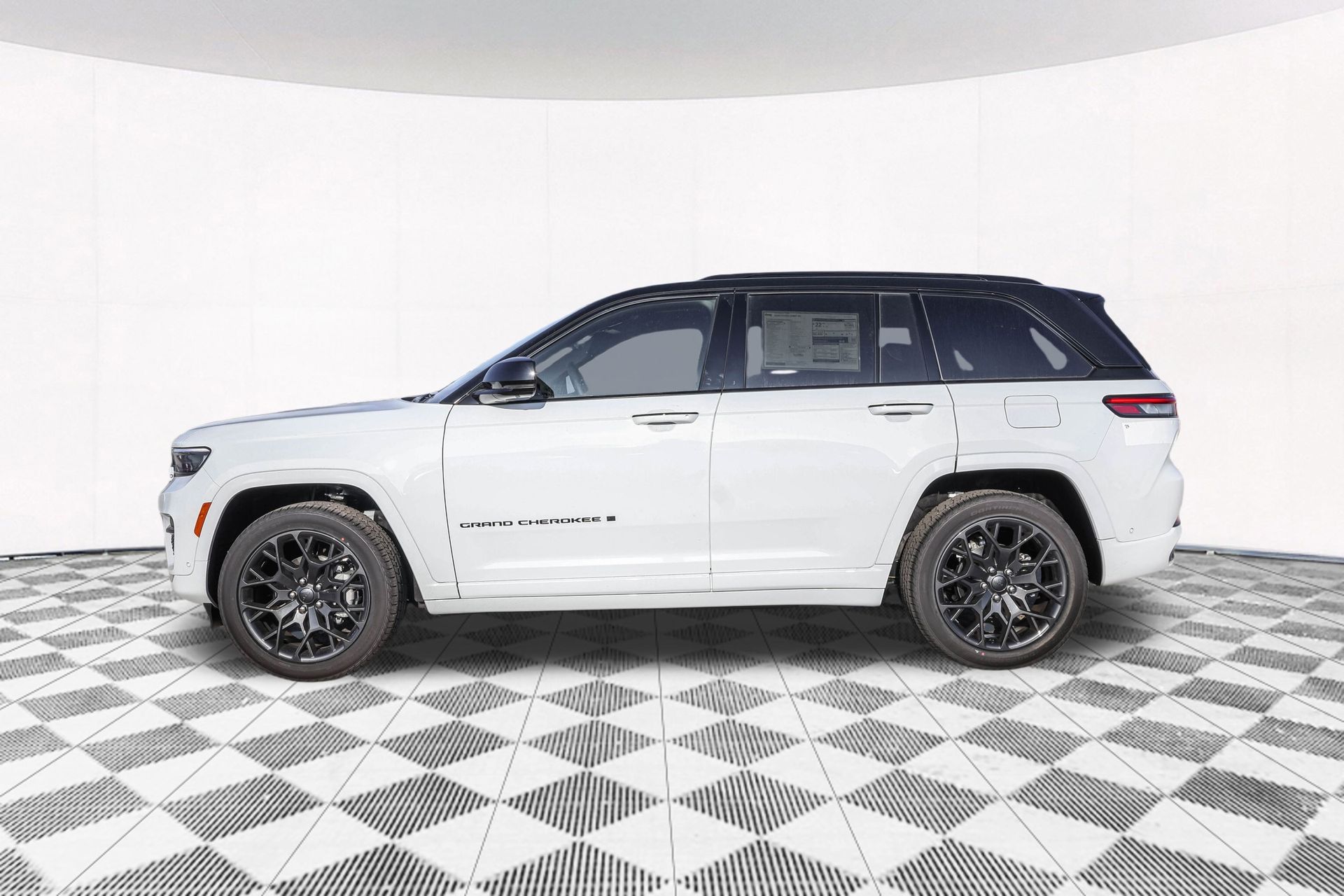 2025 JEEP GRAND CHEROKEE - Image 8