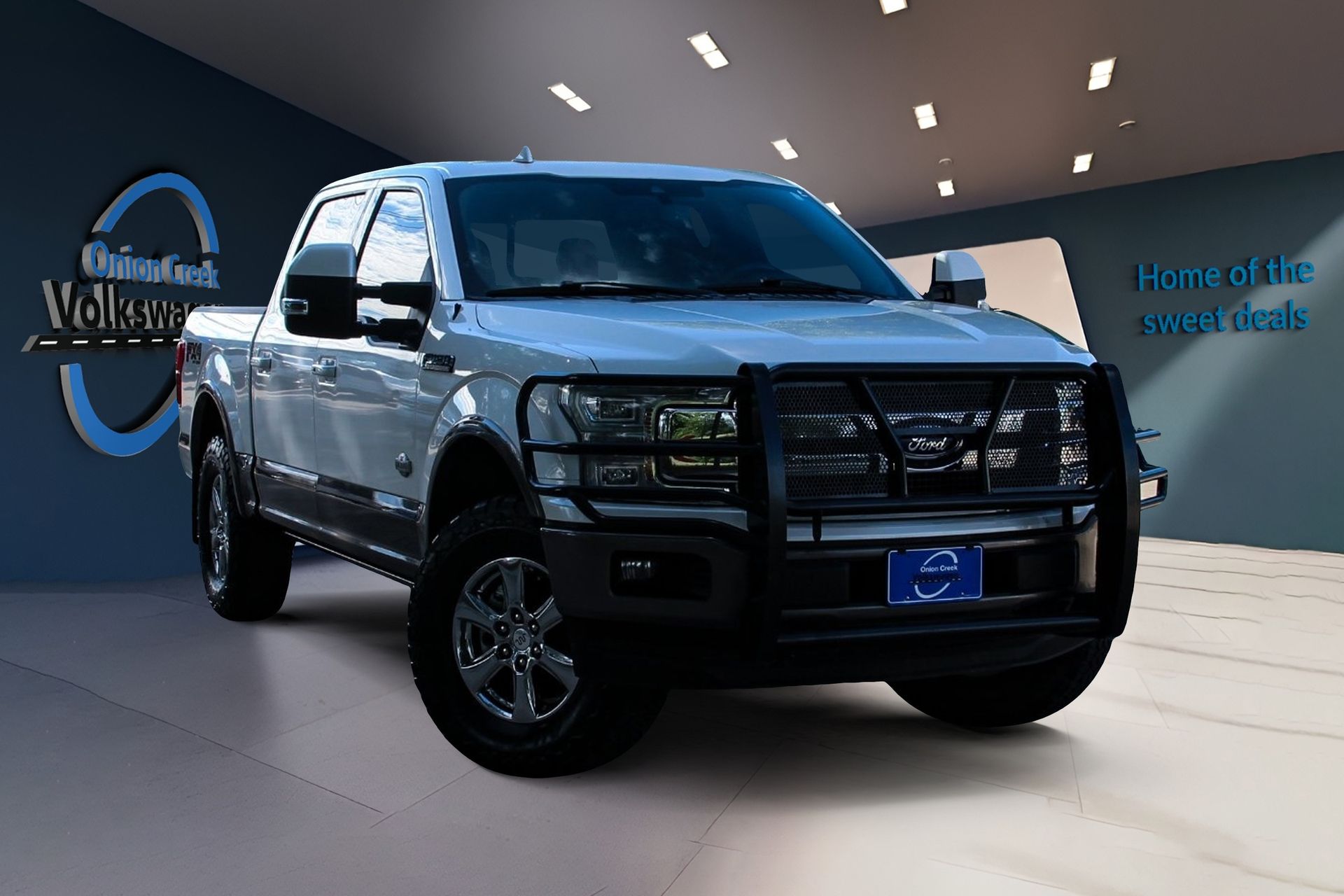 View vehicle photo 3