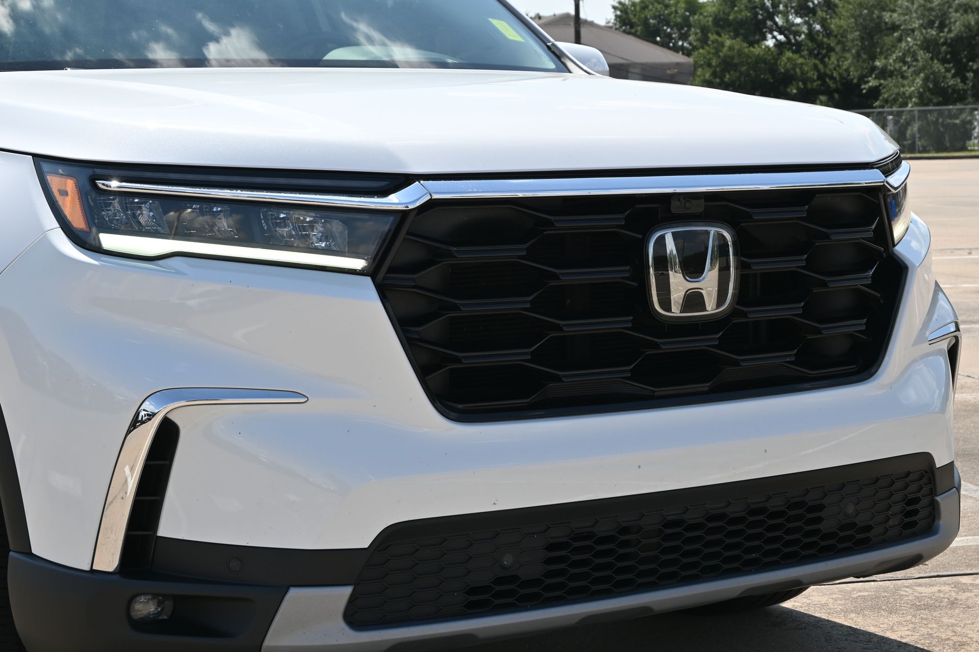 2024 Honda Pilot Elite  at Community Honda