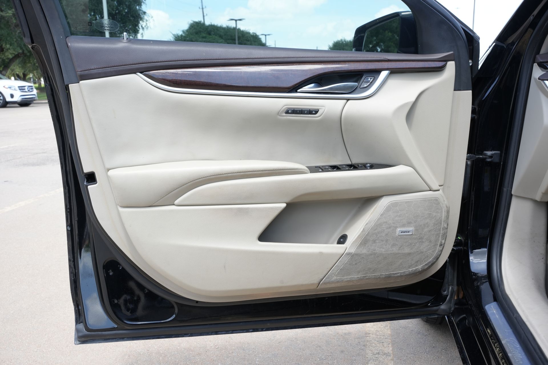 2016 Cadillac XTS Luxury Black at Tom Peacock Cadillac