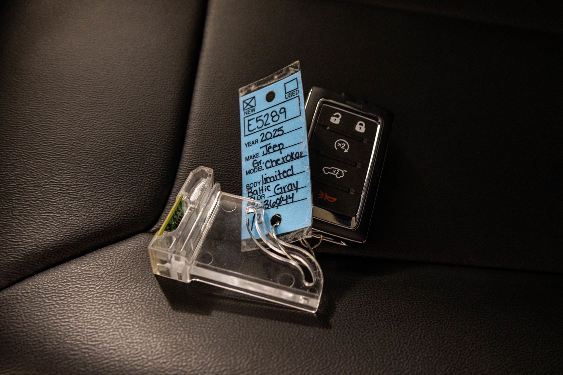 2025 JEEP GRAND CHEROKEE - Image 39