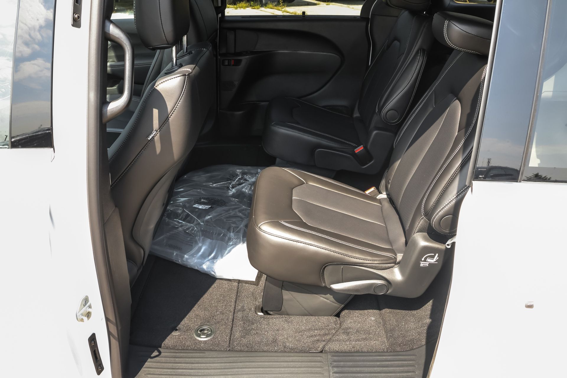 2026 CHRYSLER PACIFICA - Image 8