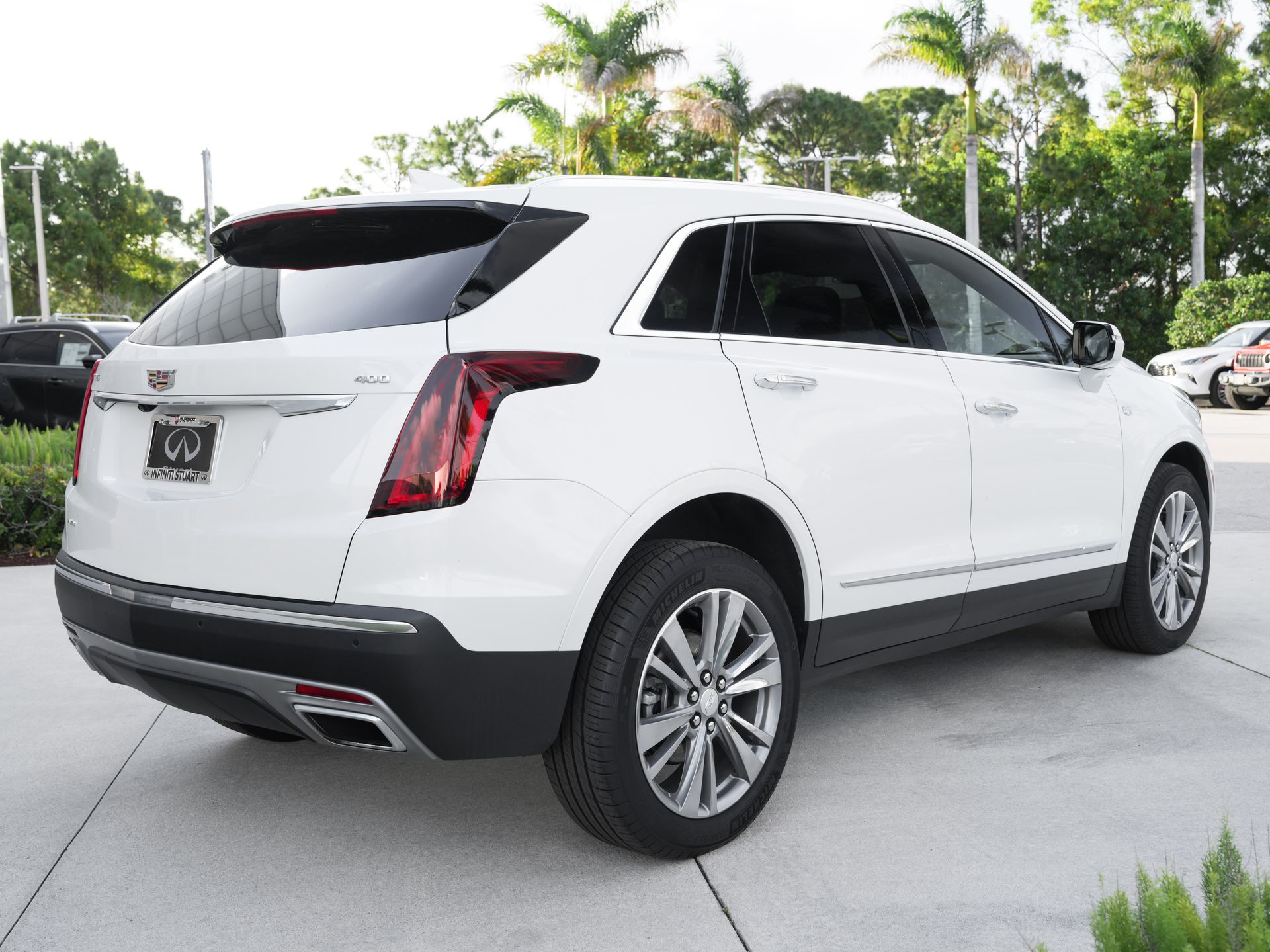 used 2025 Cadillac XT5 car, priced at $40,300