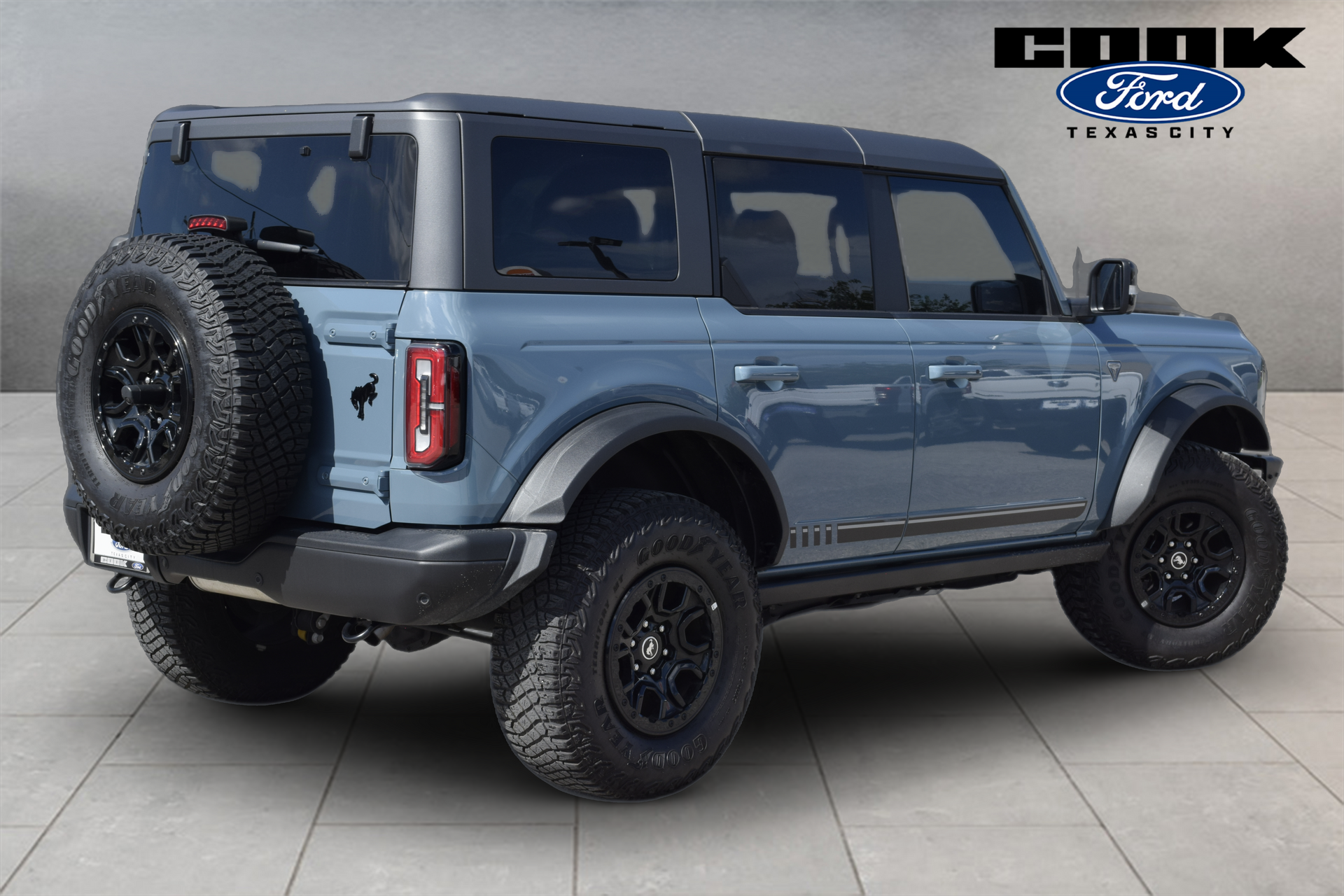 2021 Ford Bronco First Edition - 3