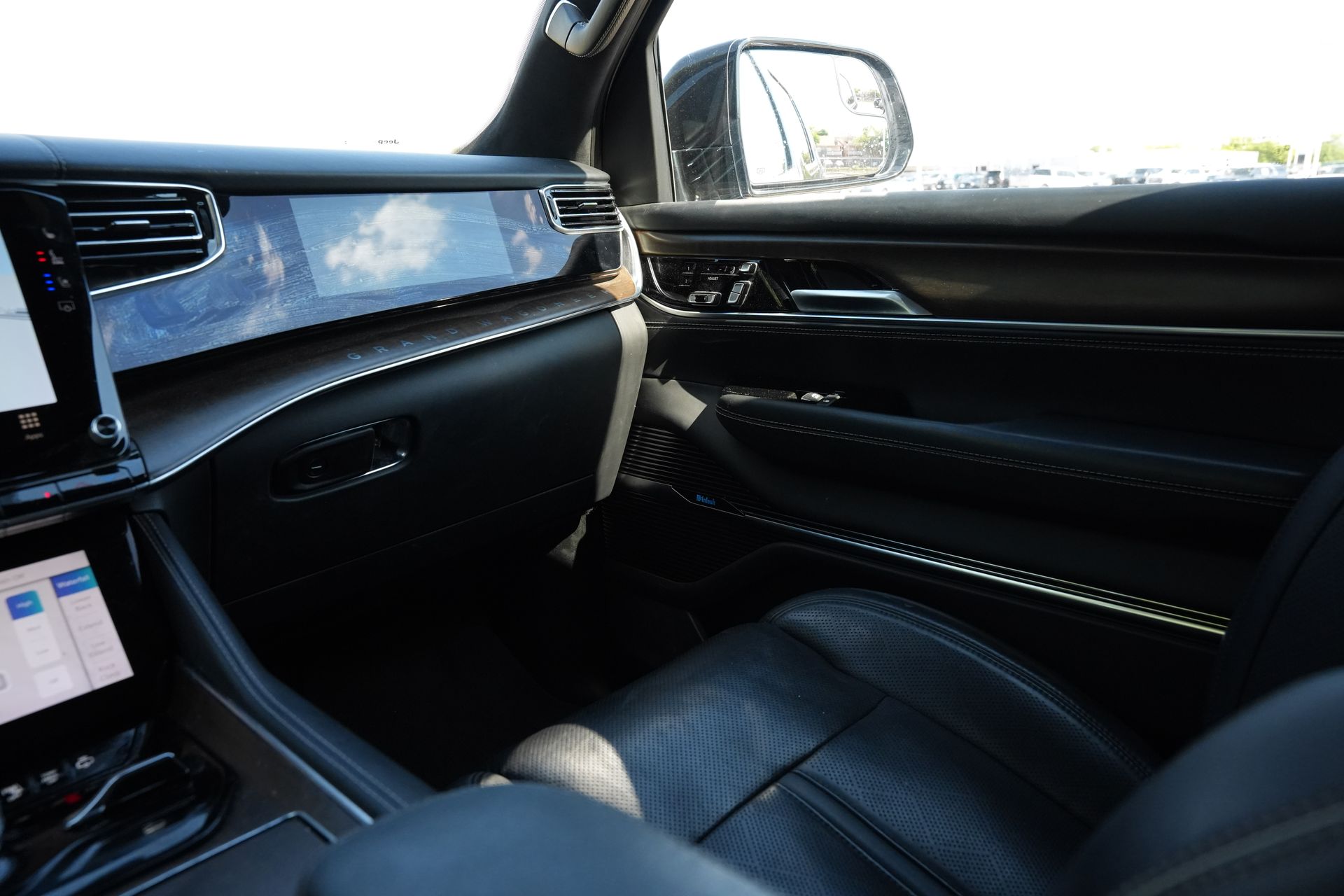 2022 Jeep Grand Wagoneer Series II Black at River Oaks CDJR