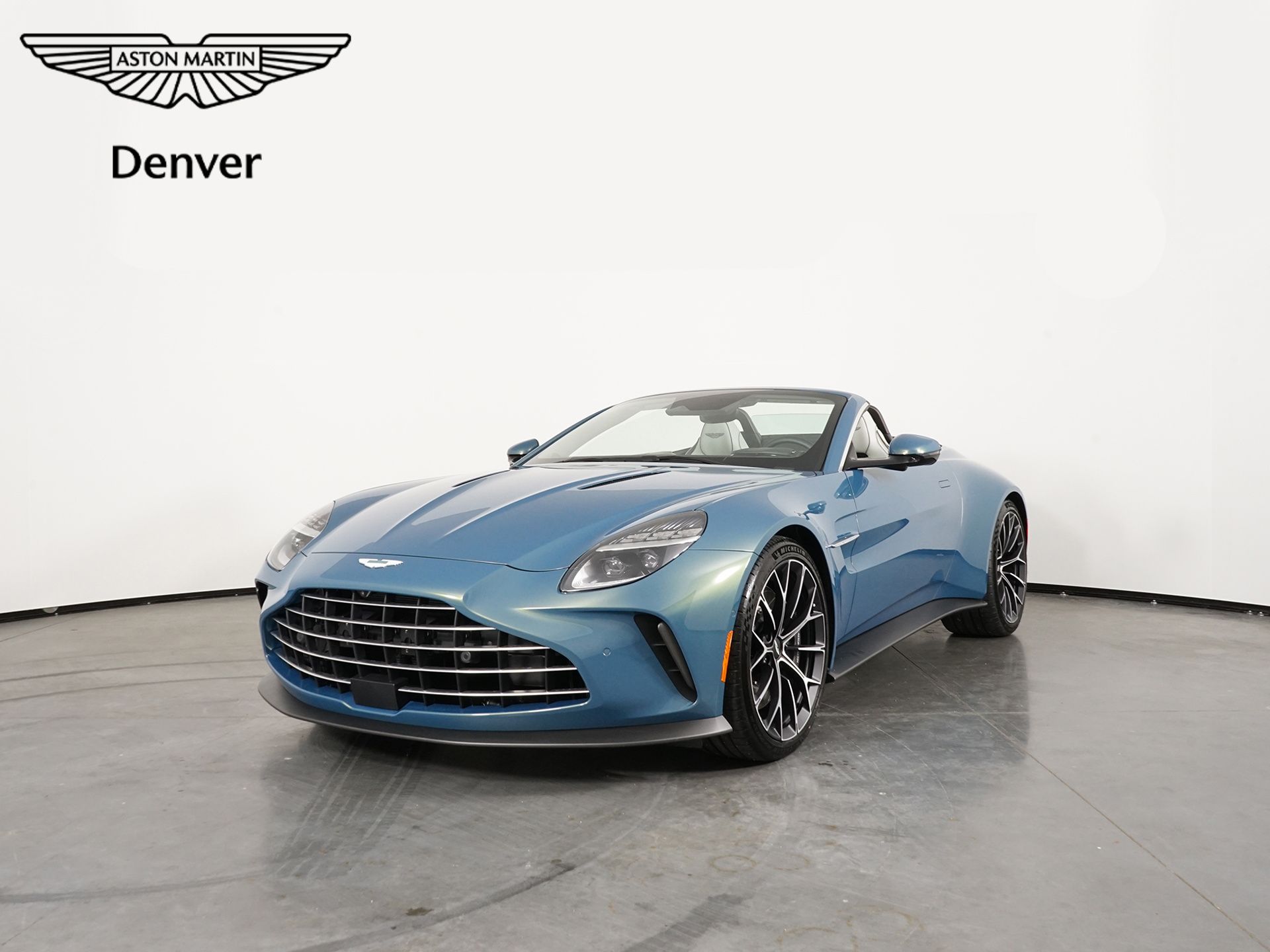 2026 Aston Martin Vantage's photo