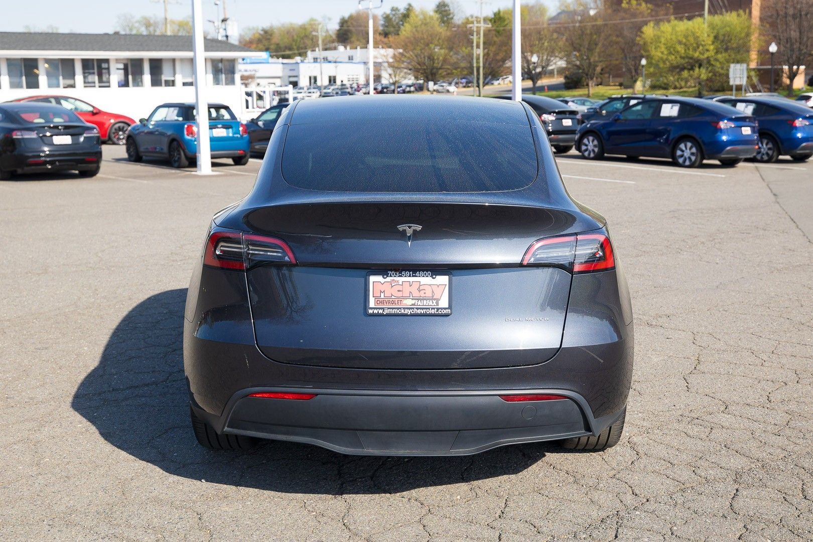 View vehicle photo 6