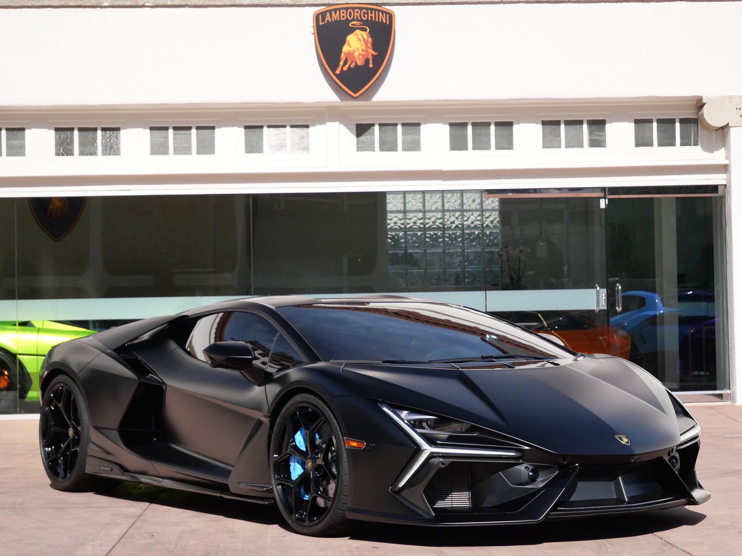 Nero Noctis Metallic 2025 Lamborghini Revuelto AWD Coupe All-Wheel Drive 8-Speed Dual Clutch