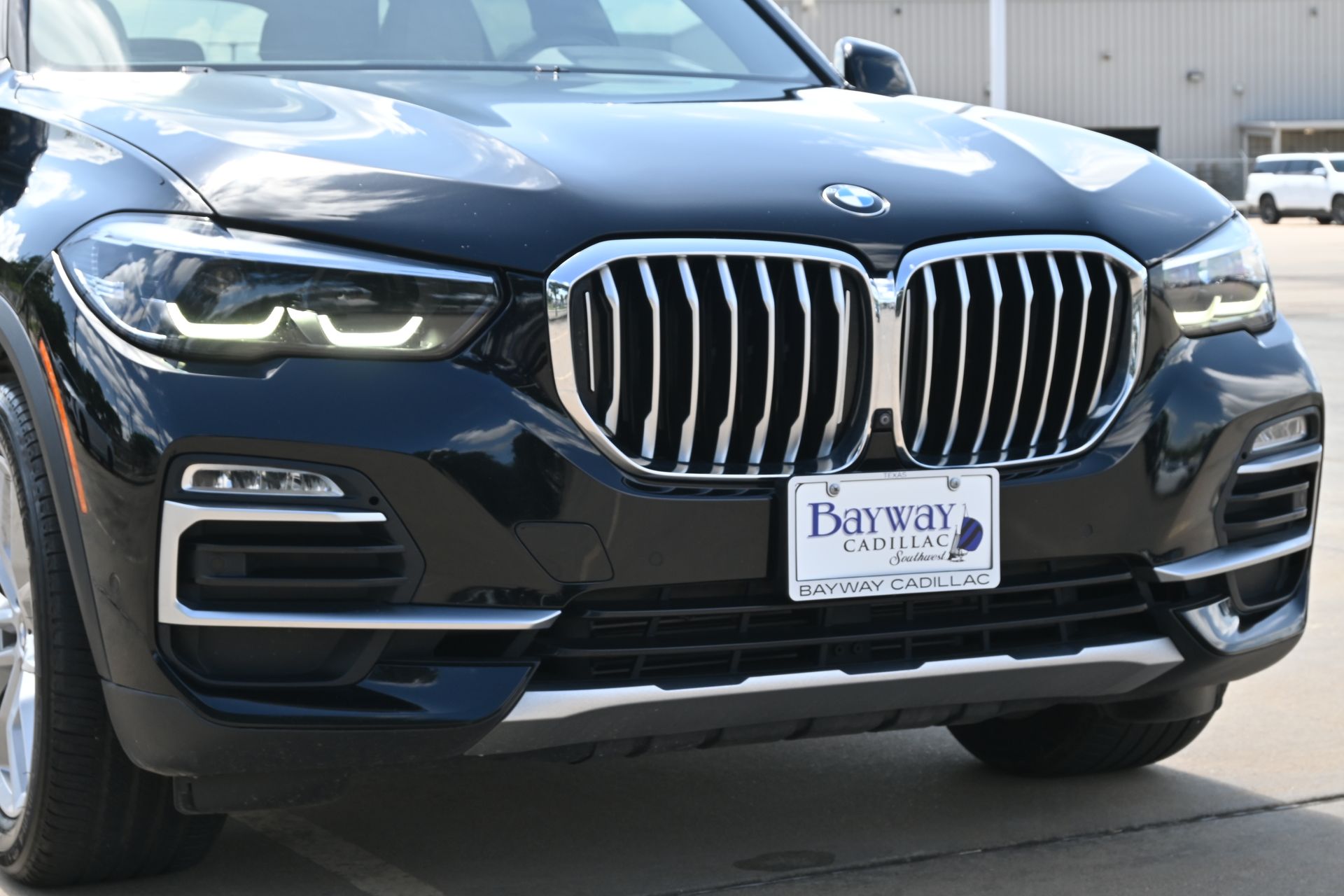 2020 BMW X5 sDrive40i Black at Ultimate Motorsports
