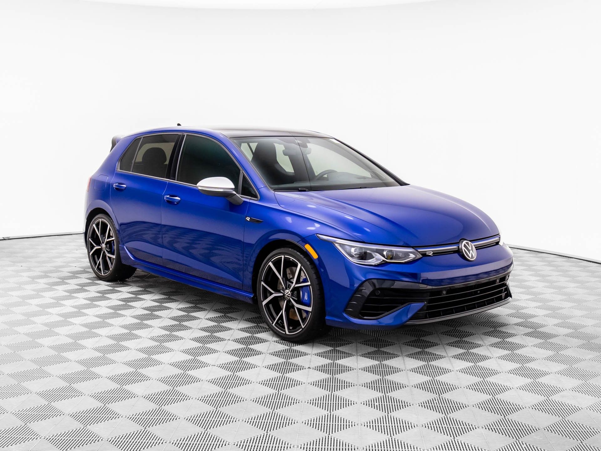 2024 Volkswagen Golf R 2.0T photo
