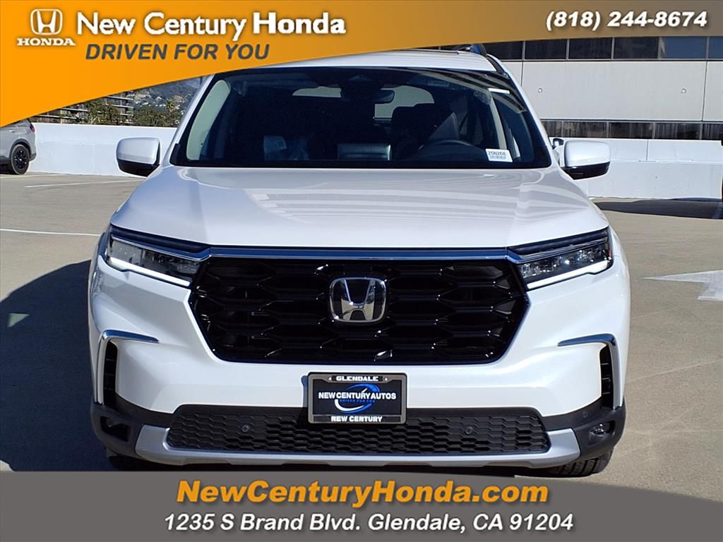 new 2025 Honda Pilot car, priced at $51,550