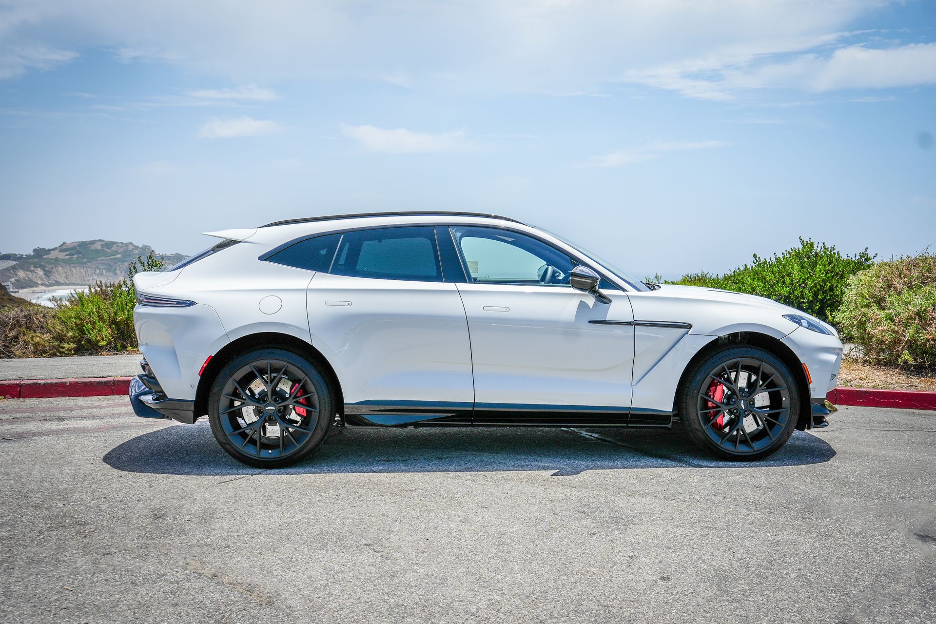 Aston Martin 2026 DBX 707