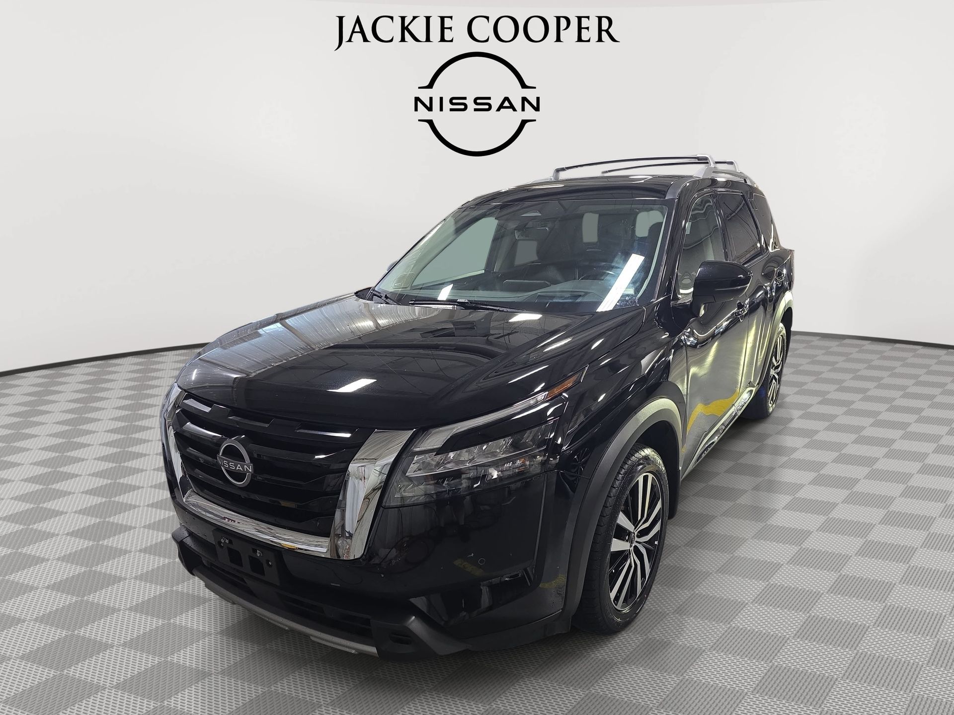 Super Black 2025 Nissan Pathfinder Platinum 4WD SUV / Crossover All-Wheel Drive 9-Speed Automatic