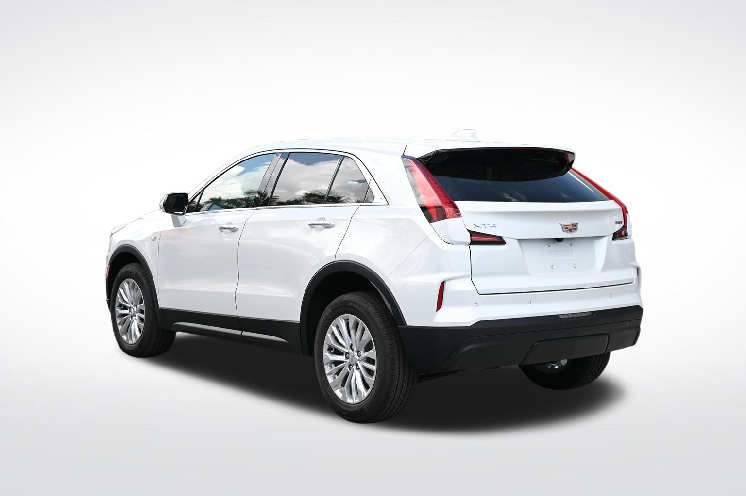 2024 Cadillac XT4 Luxury 3