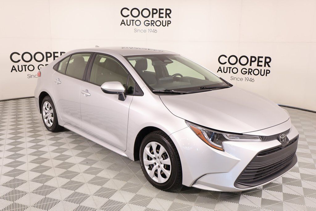 2023 Toyota Corolla LE FWD