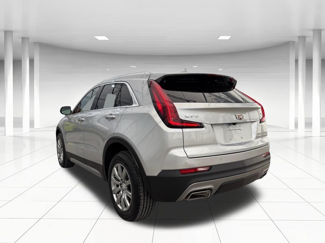 2022 Cadillac XT4 Premium Luxury 3