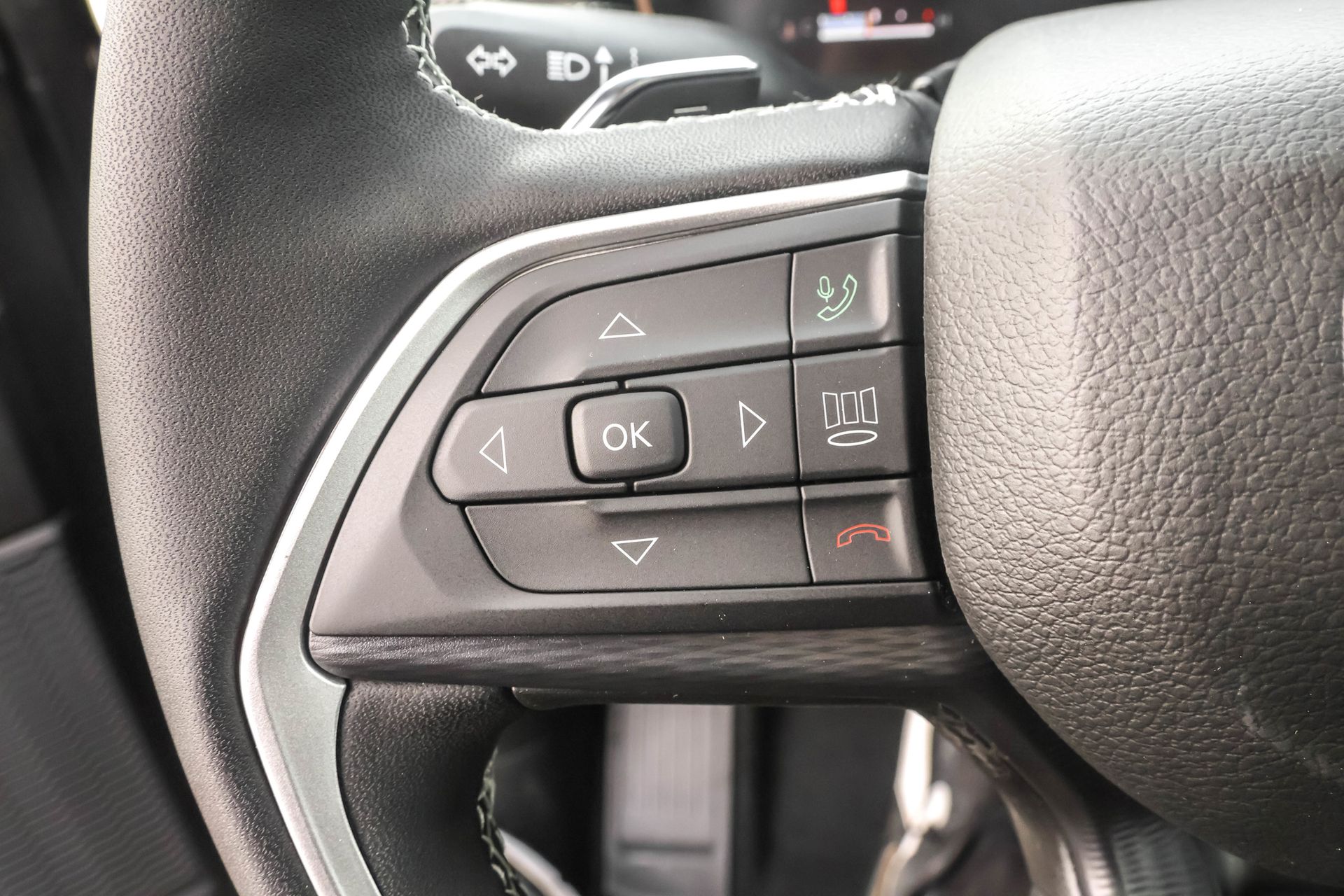 2025 JEEP GRAND CHEROKEE - Image 22