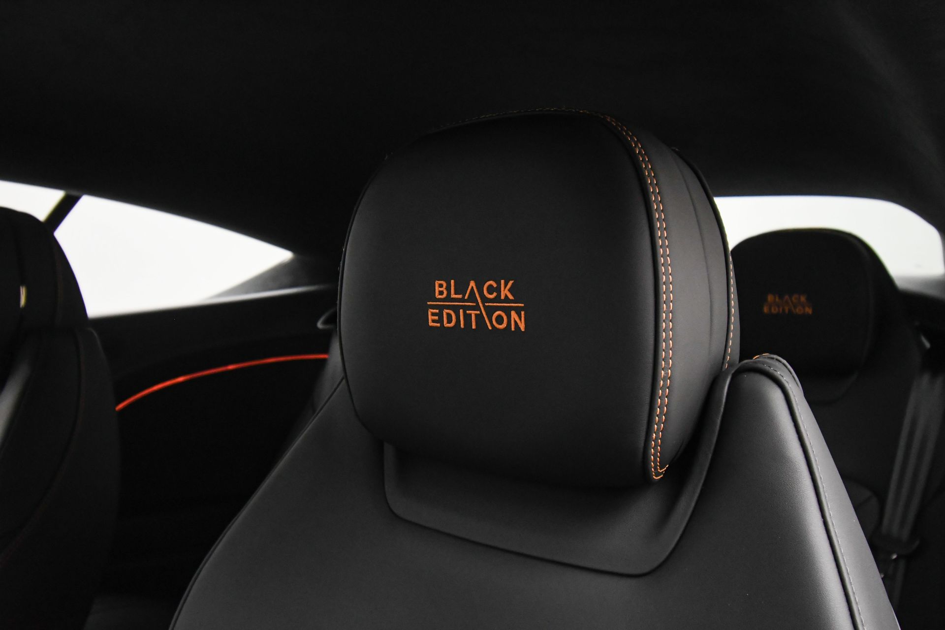 2025 Bentley Continental GT Black Edition - Photo 56