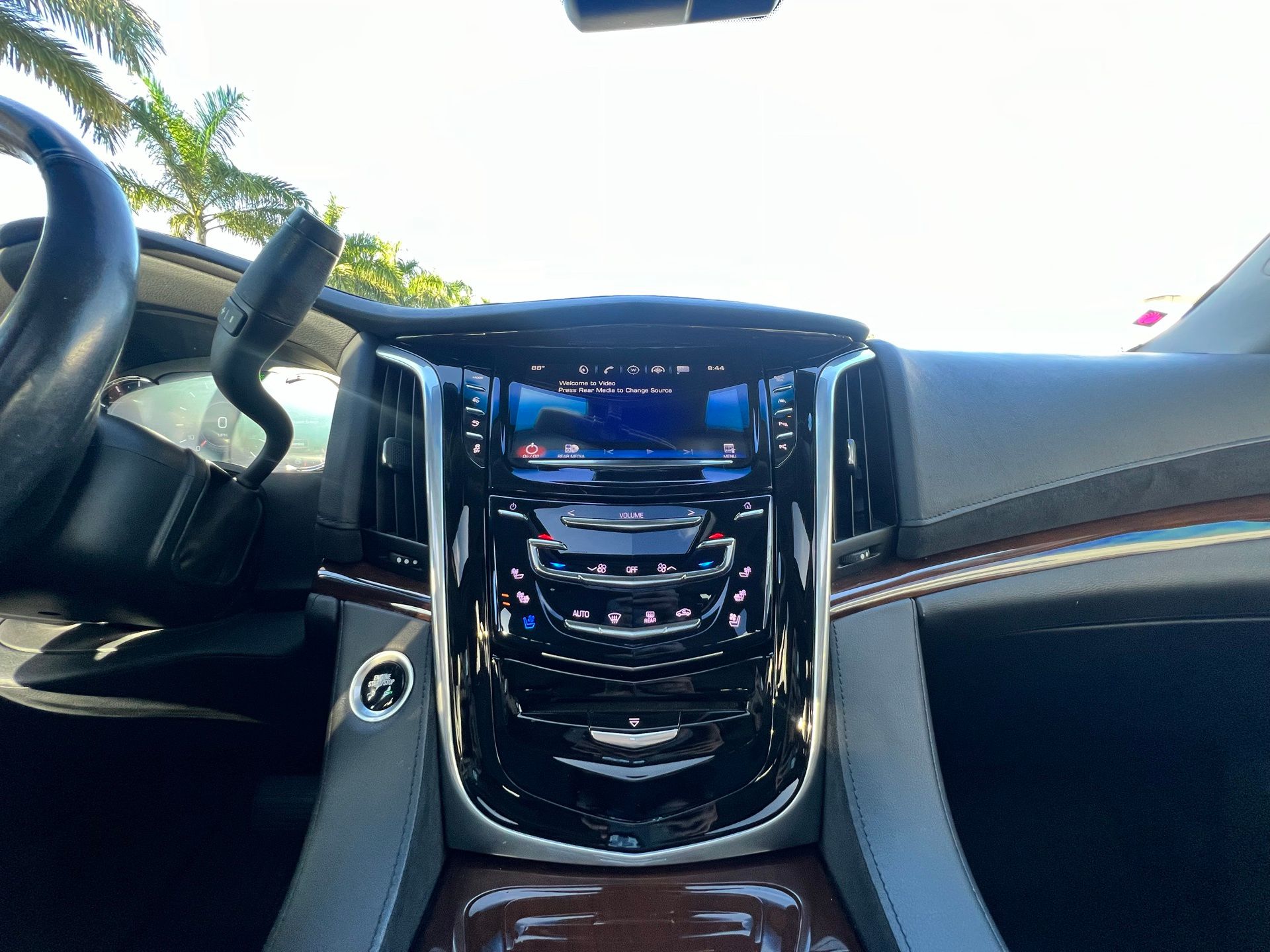 2020 Cadillac Escalade Premium Luxury 11