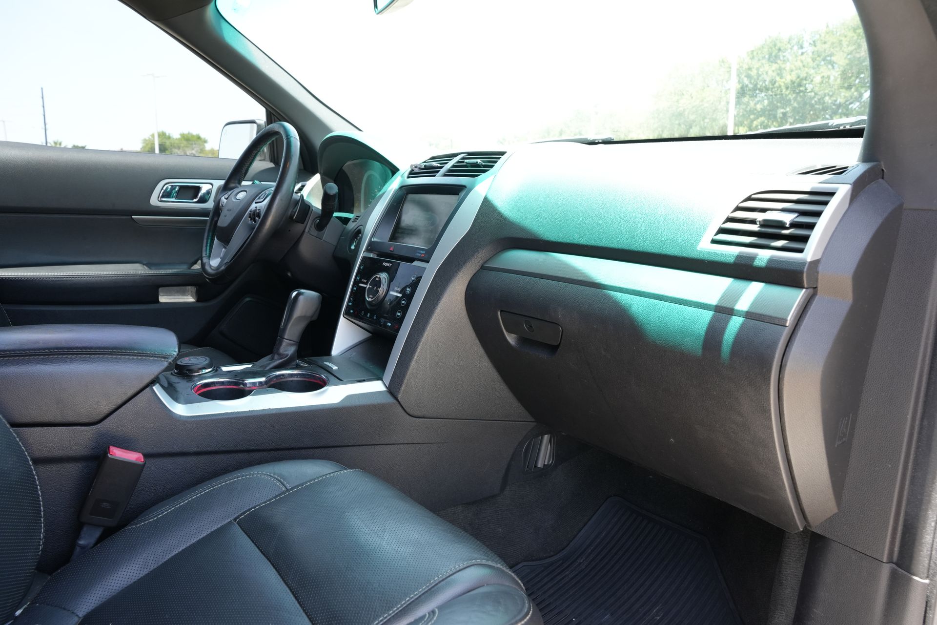 2015 Ford Explorer Sport White at Ultimate Motorsports