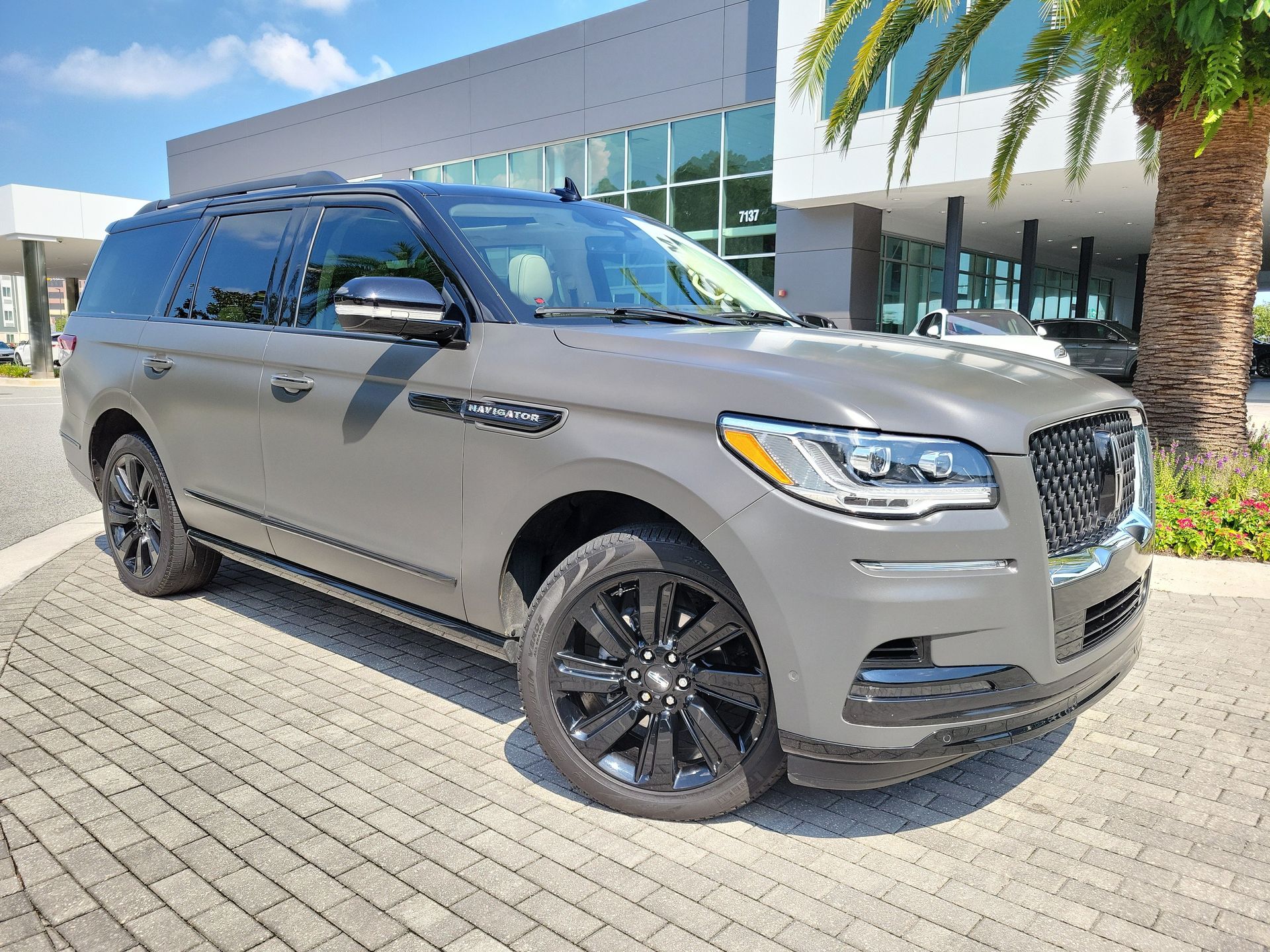 Dark Gray Metallic 2024 Lincoln Navigator SUV / Crossover Four-Wheel Drive Automatic