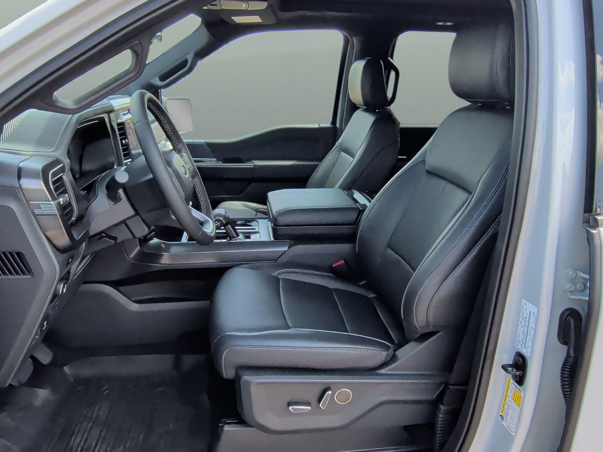 2026 Ford F-150 Lariat - 9
