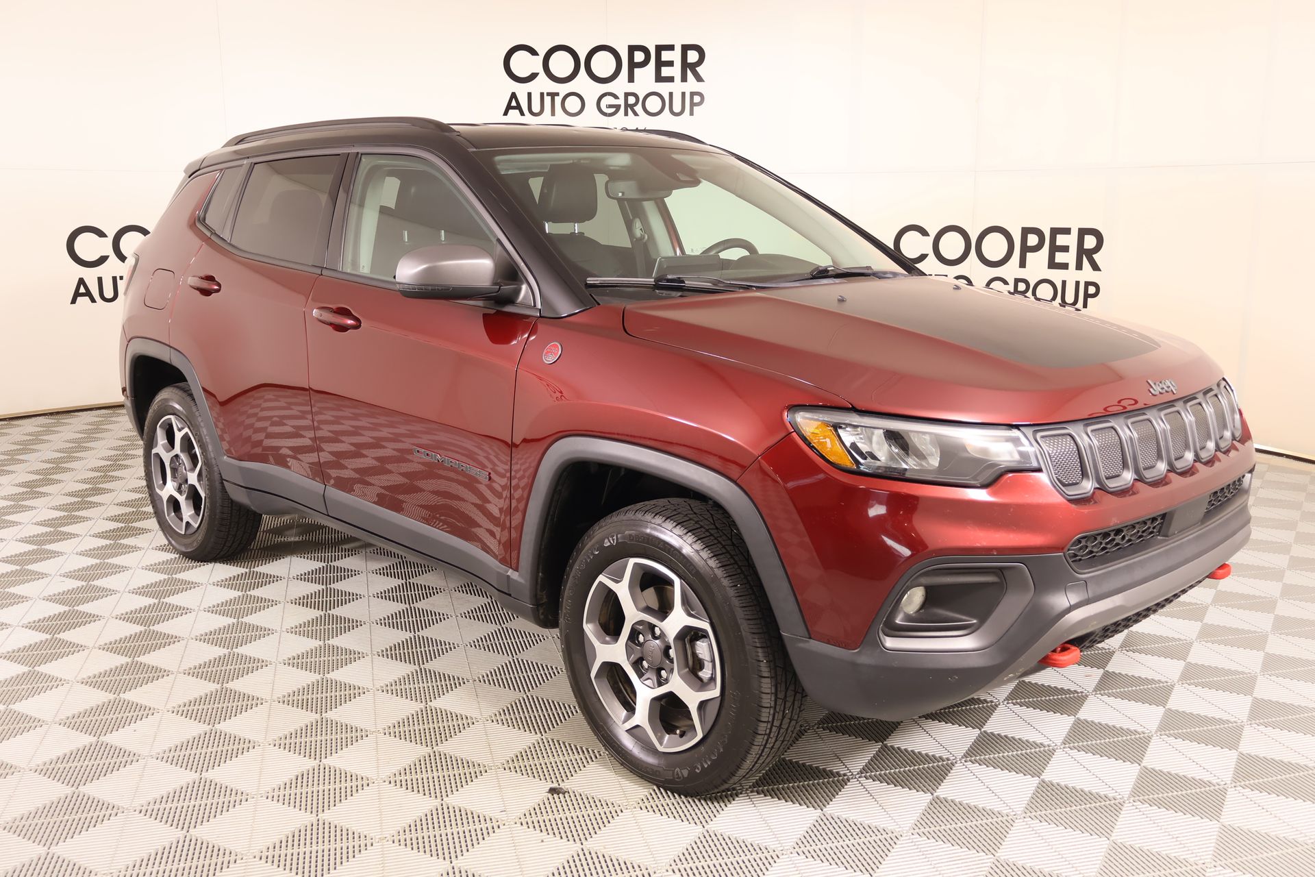 Velvet Red Pearlcoat 2022 Jeep Compass SUV / Crossover Four-Wheel Drive 9-Speed Automatic