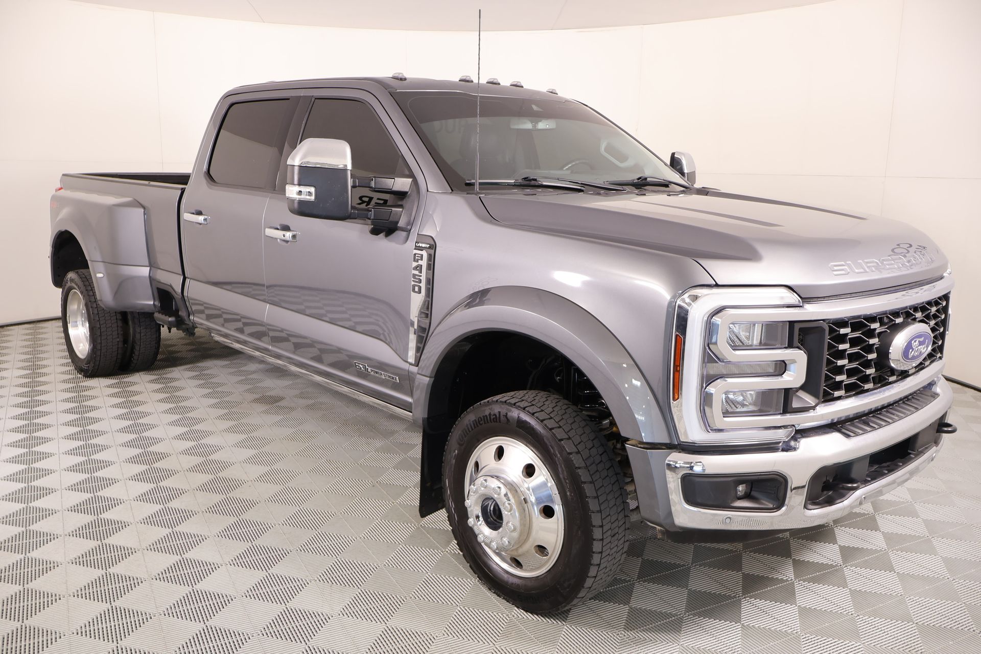 2024 Ford F-450 Super Duty Lariat Crew Cab LB DRW 4WD