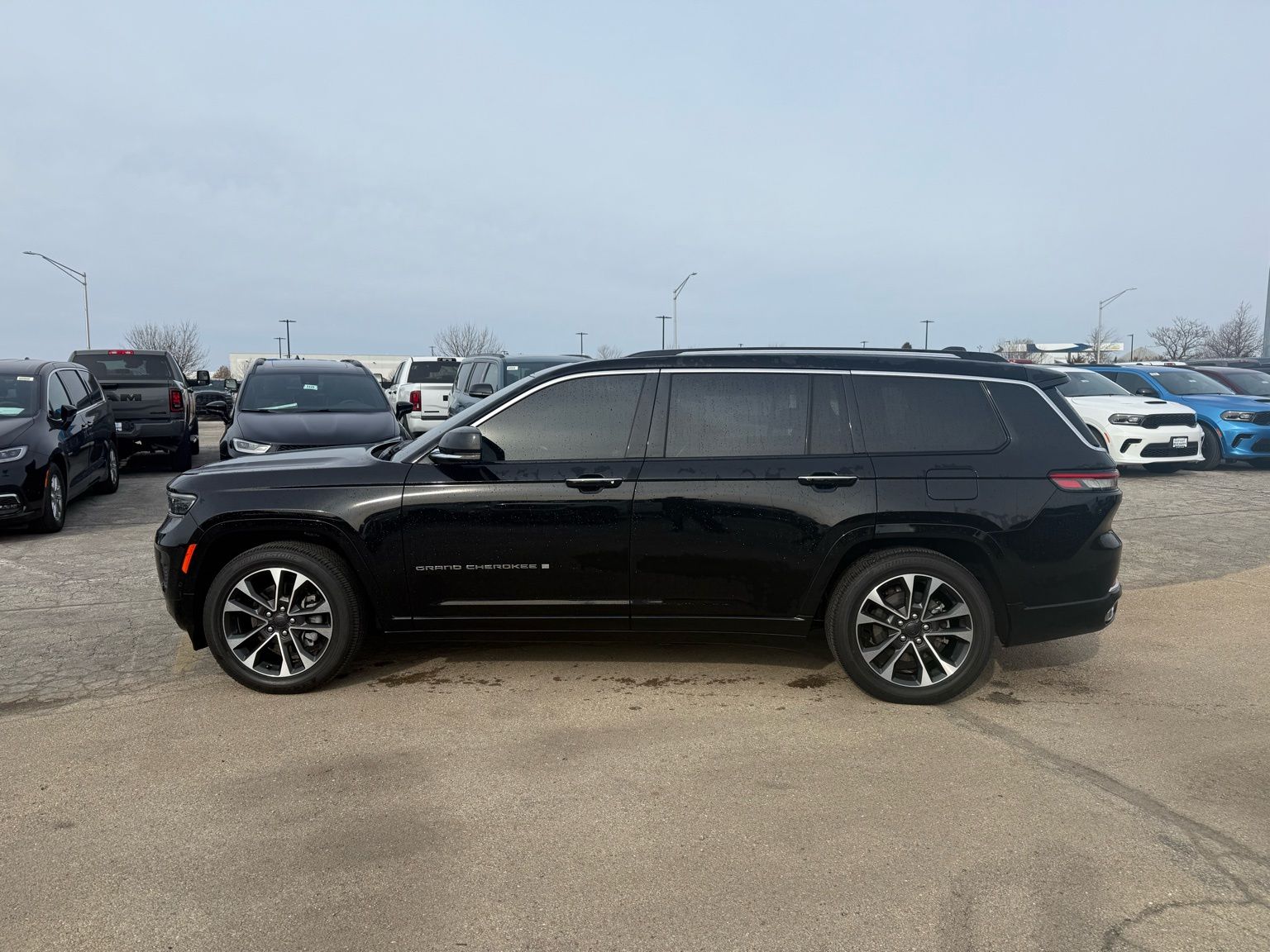 2023 JEEP GRAND CHEROKEE L - Image 8