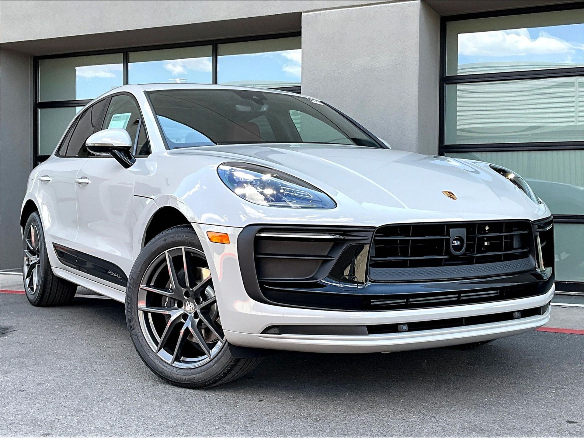 2025 Macan T picture #8