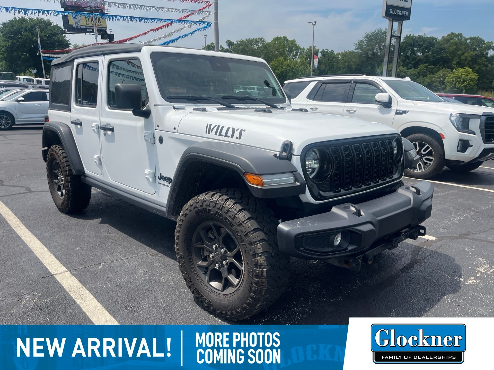 Bright White Clearcoat 2025 Jeep Wrangler SUV / Crossover Four-Wheel Drive 8-Speed Automatic