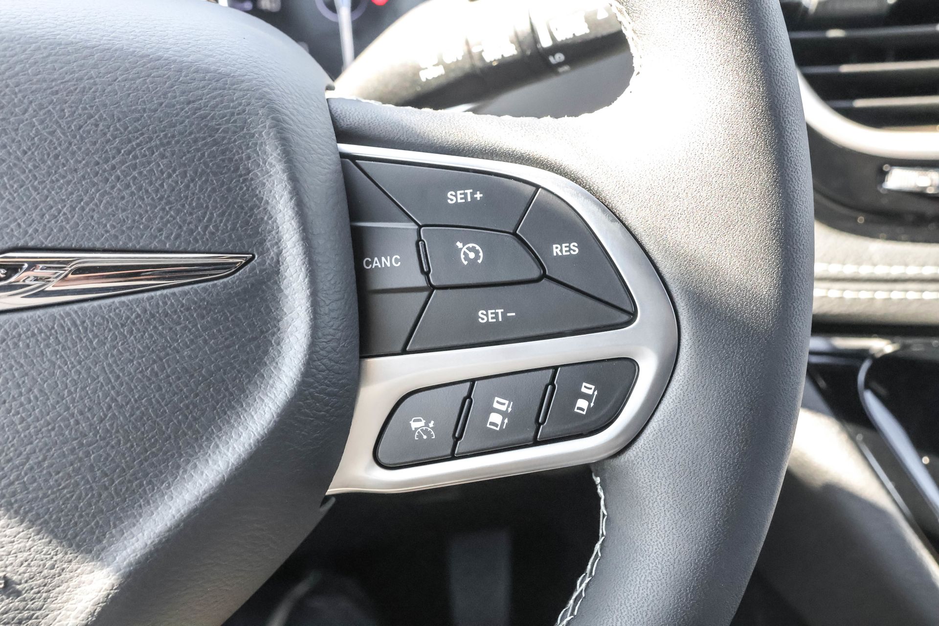 2026 CHRYSLER PACIFICA - Image 24