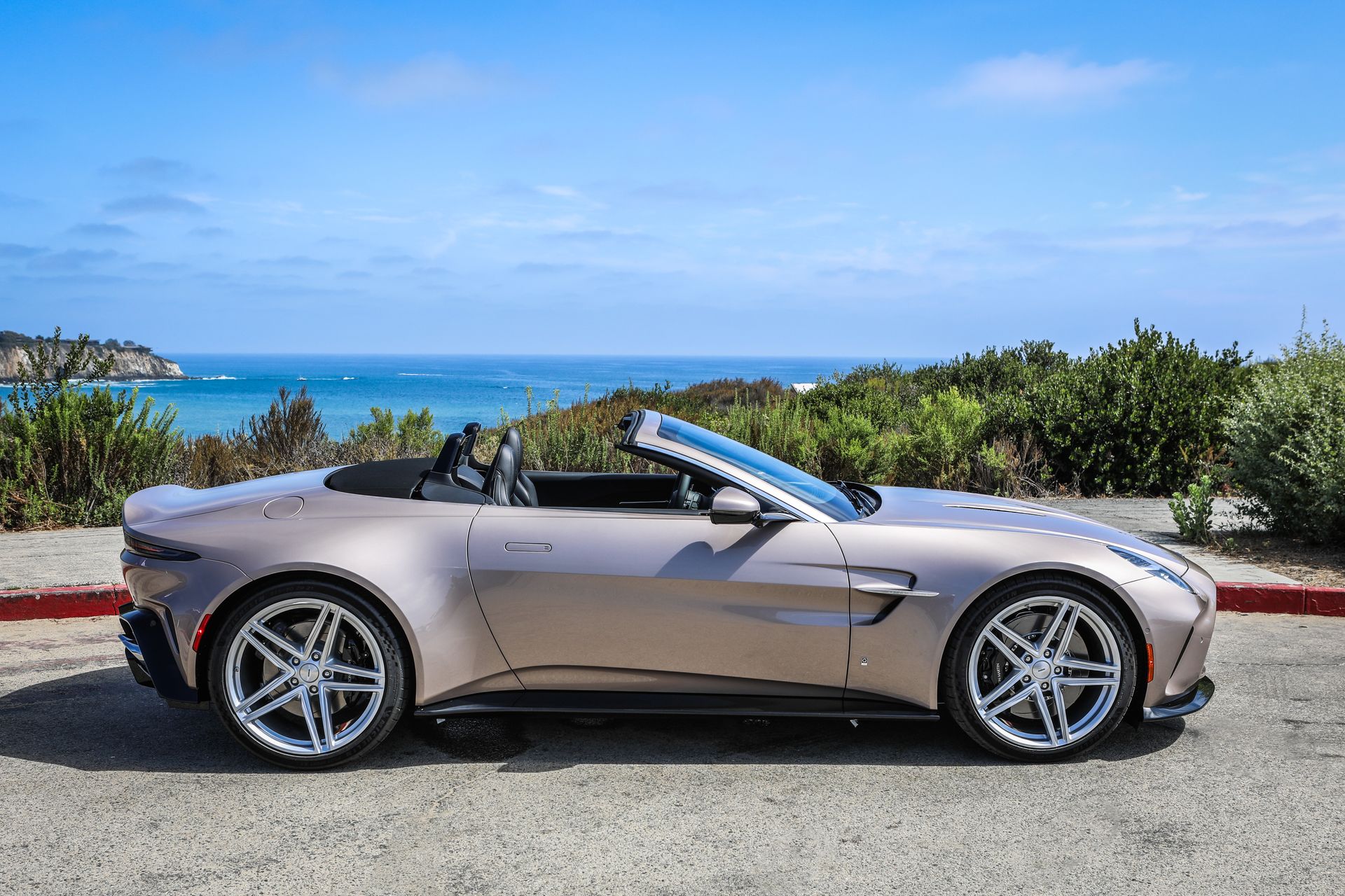 Aston Martin 2026 Vantage