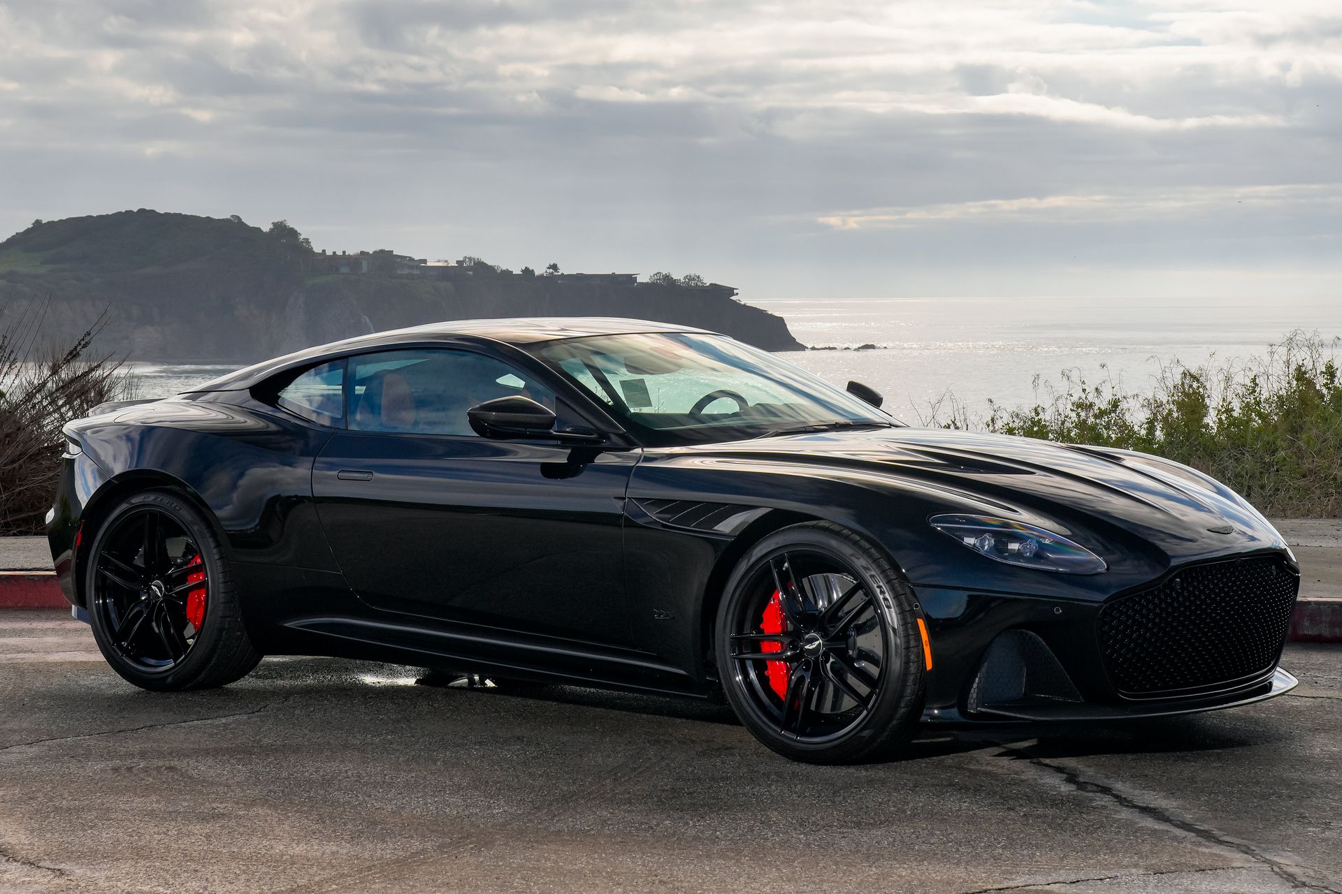 2023 Aston Martin DBS 5.2 V12's photo