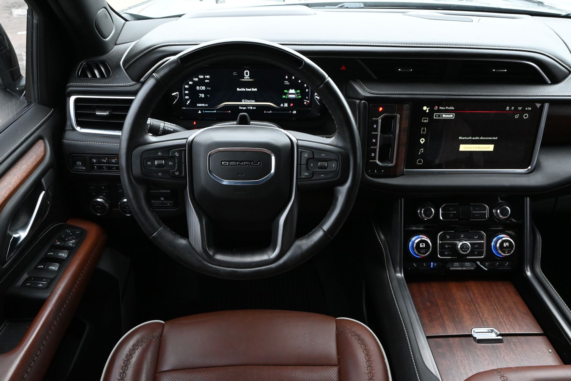 2024 GMC Yukon XL Denali Ultimate Black at Big Star Buick GMC