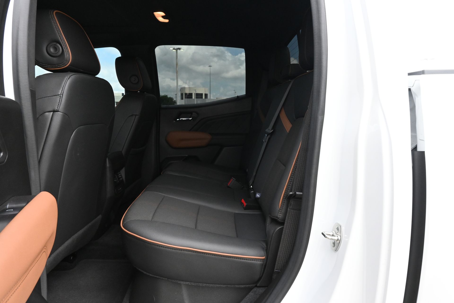 2024 GMC Canyon AT4 White at Big Star Buick GMC