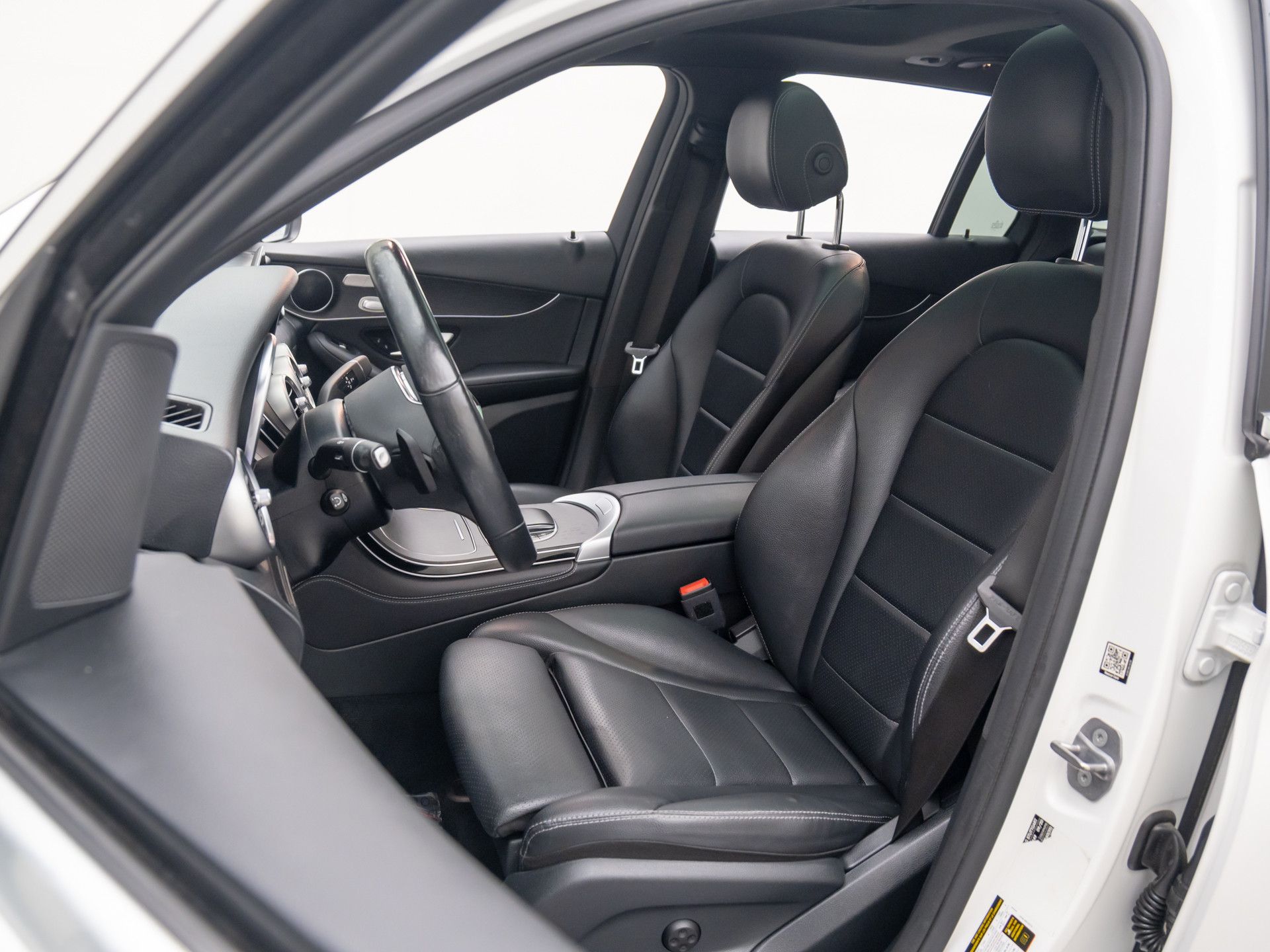 2021 Mercedes-Benz GLC GLC 300 photo