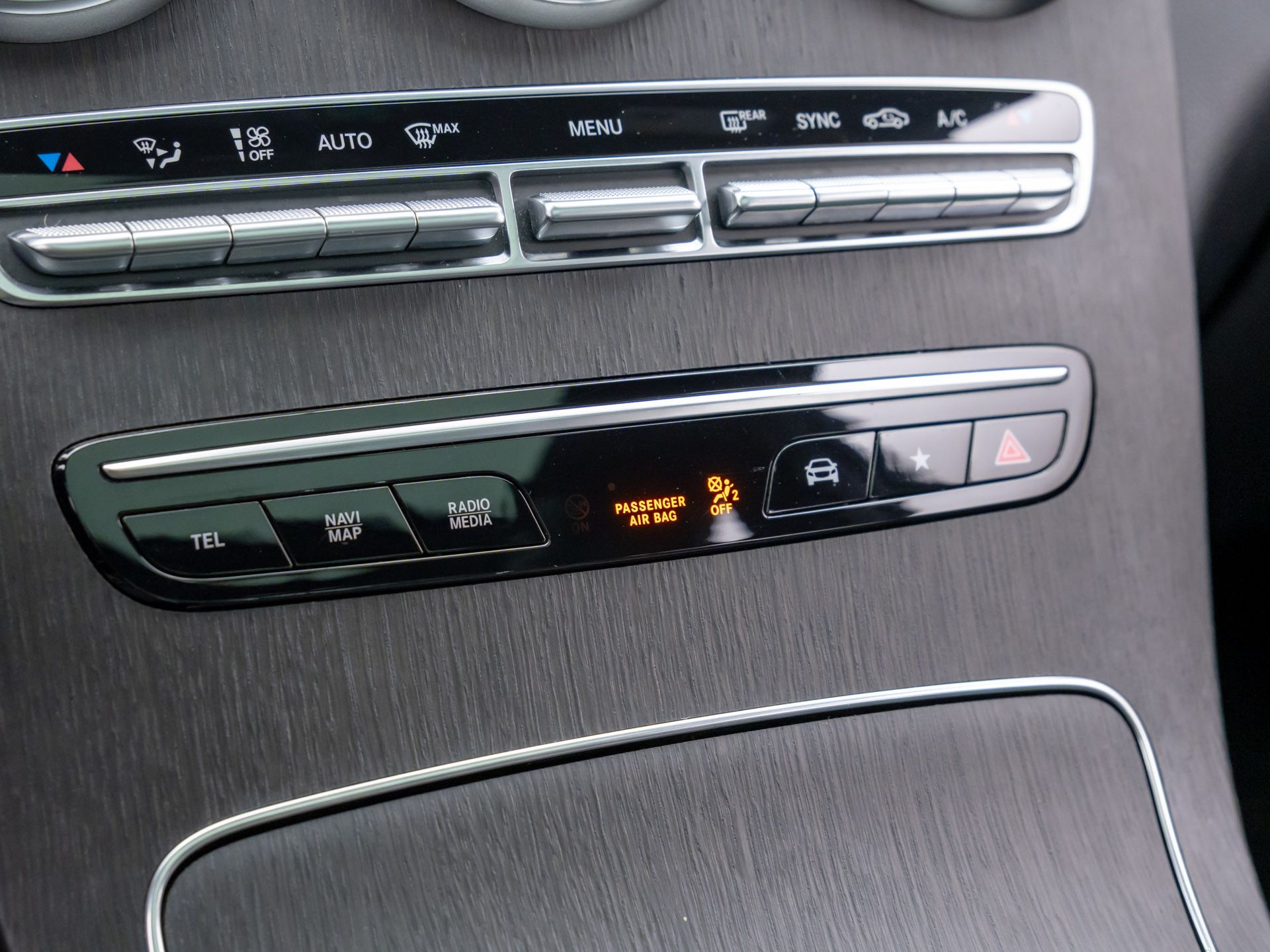 2021 Mercedes-Benz GLC GLC 300 photo