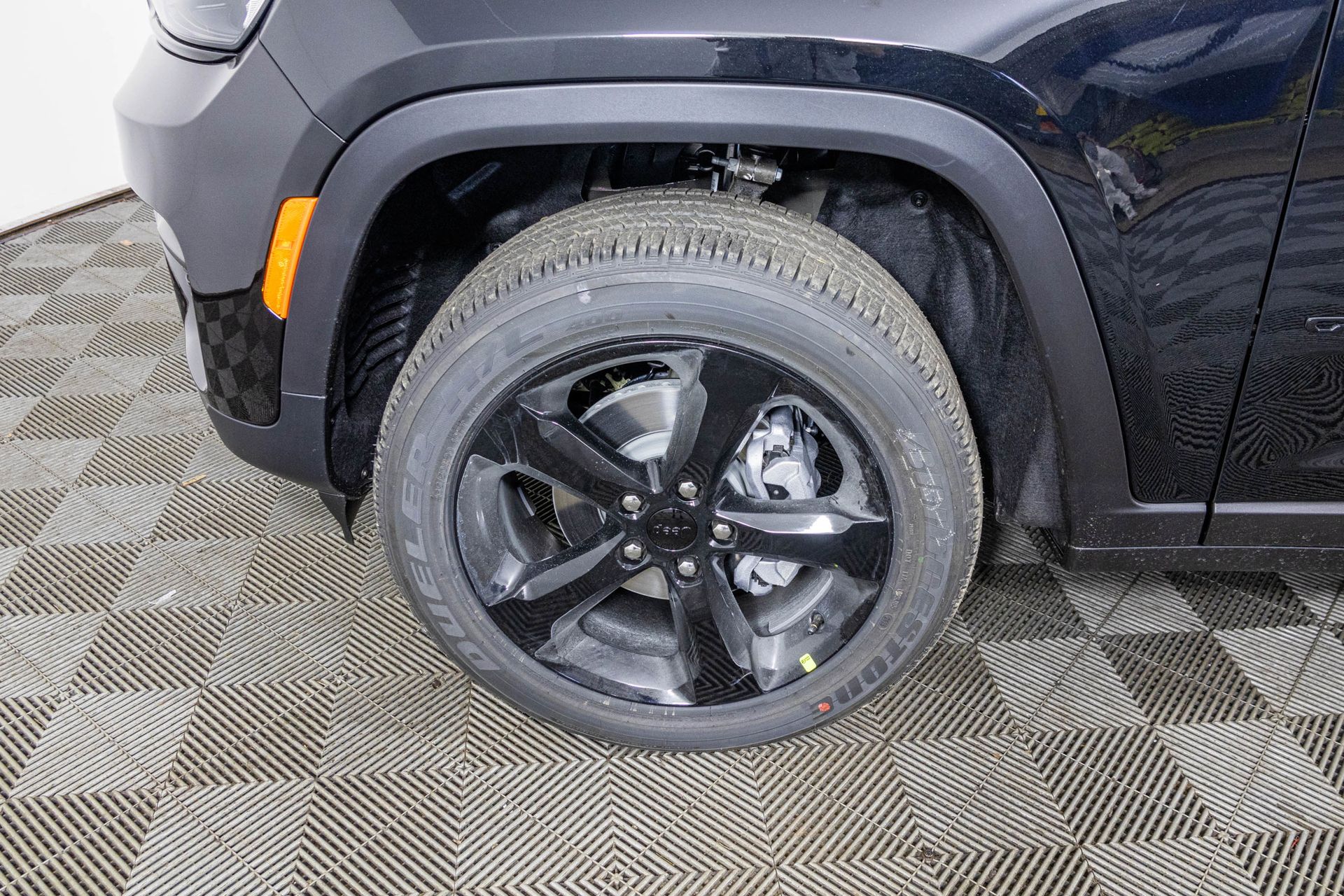 2025 JEEP GRAND CHEROKEE - Image 43