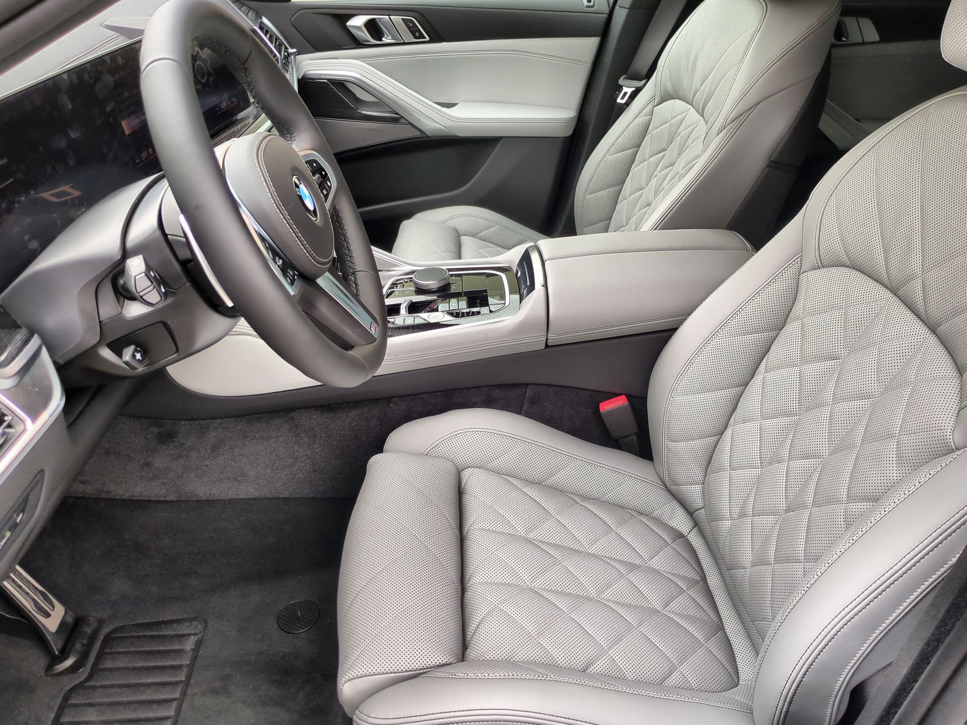 new 2026 BMW X6 car, priced at $84,475