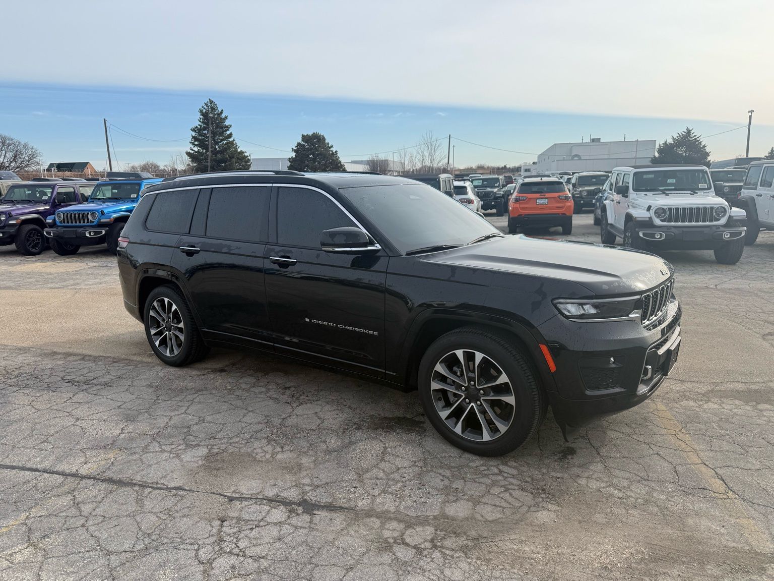 2023 JEEP GRAND CHEROKEE L - Image 5